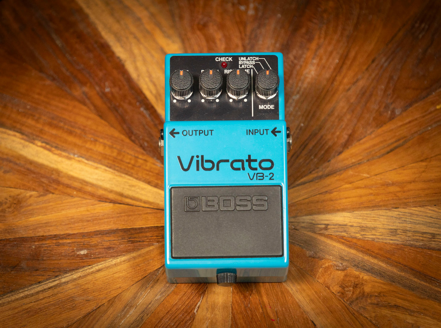 1982 BOSS Vibrato VB-2