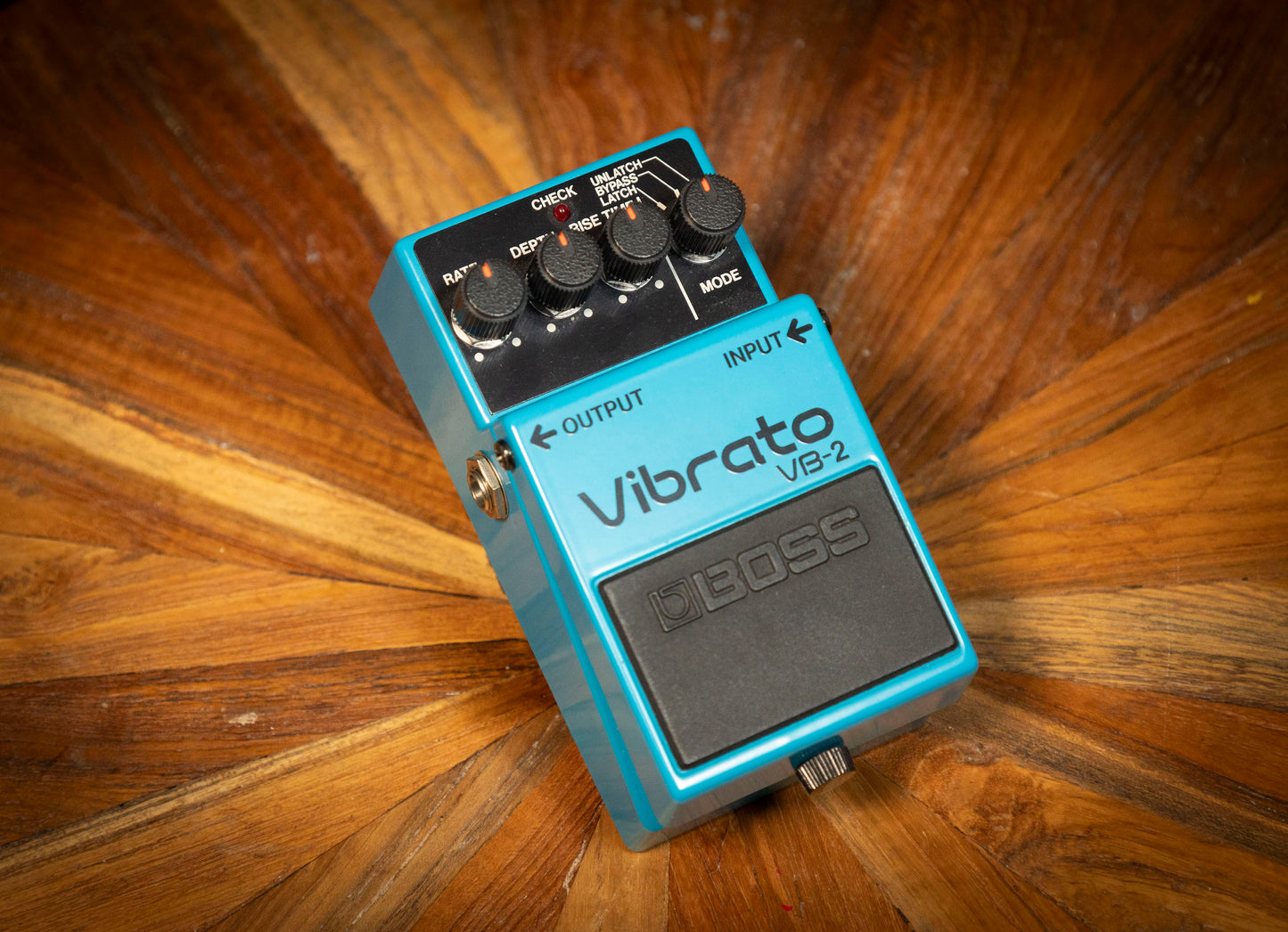 1982 BOSS Vibrato VB-2