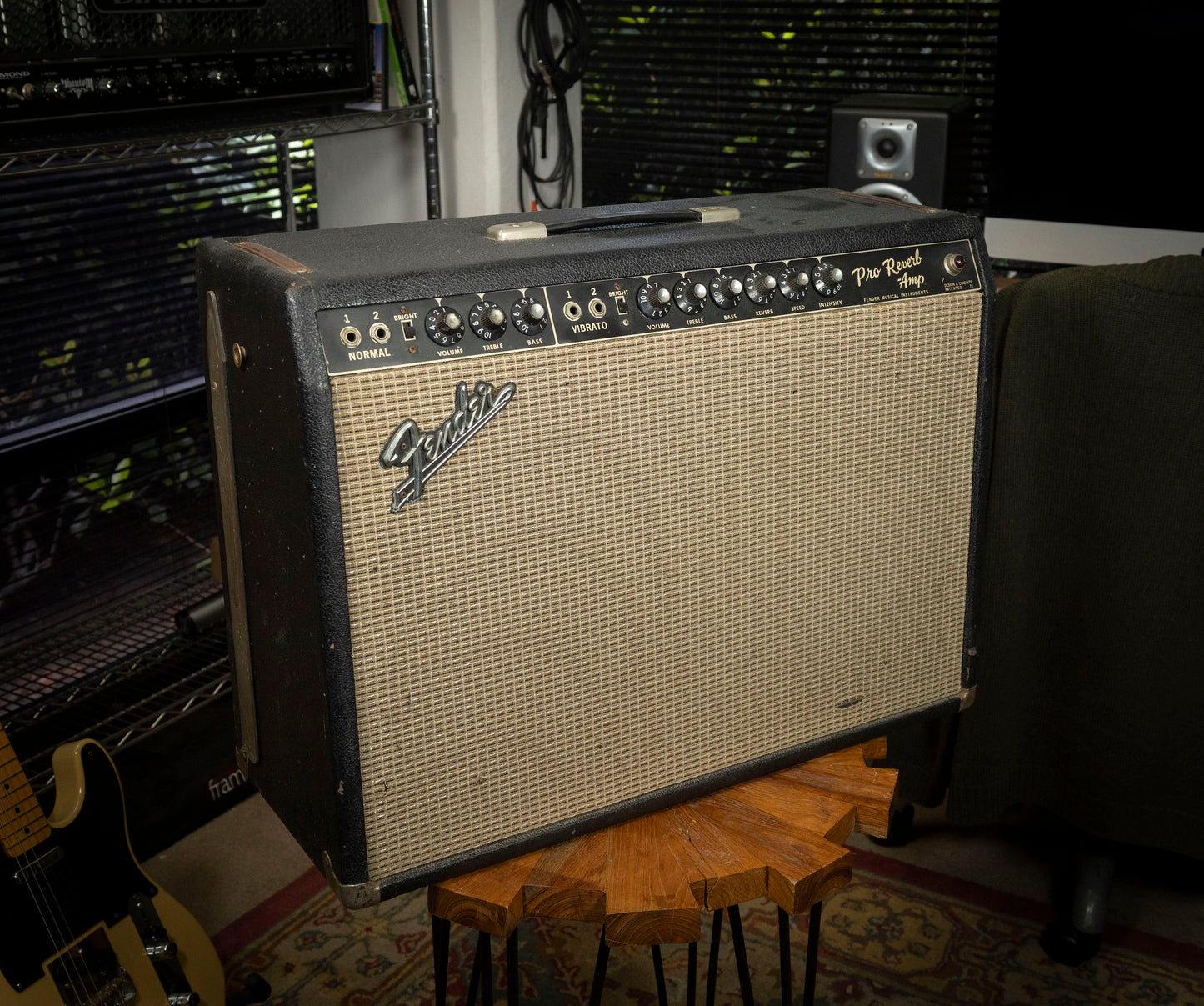 1965-1967 Fender Pro Reverb 2-Channel 40-Watt 2x12" Guitar Combo - Black Panel