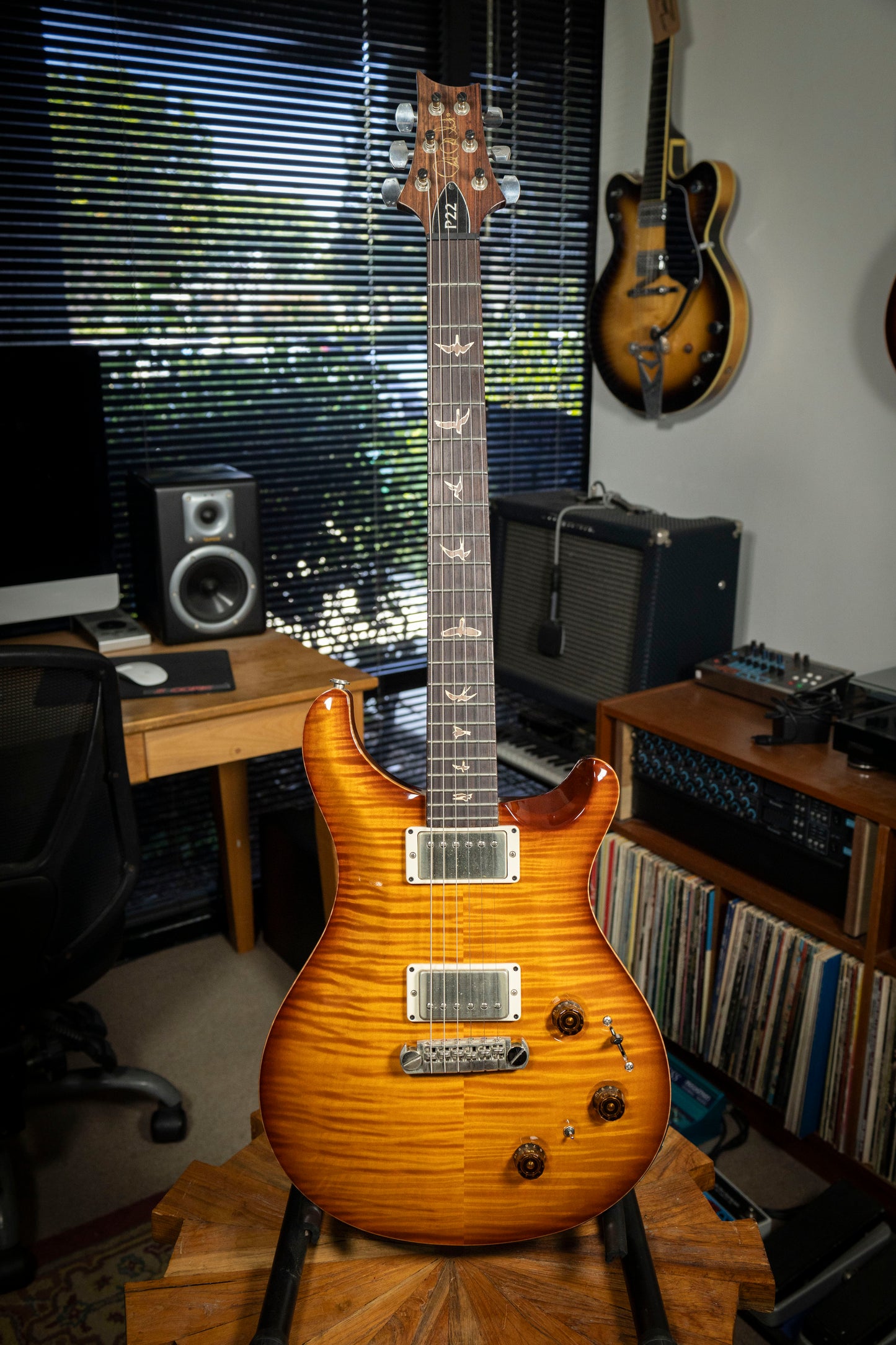 2011 PRS P-22 Namm Edition - Light Sunburst
