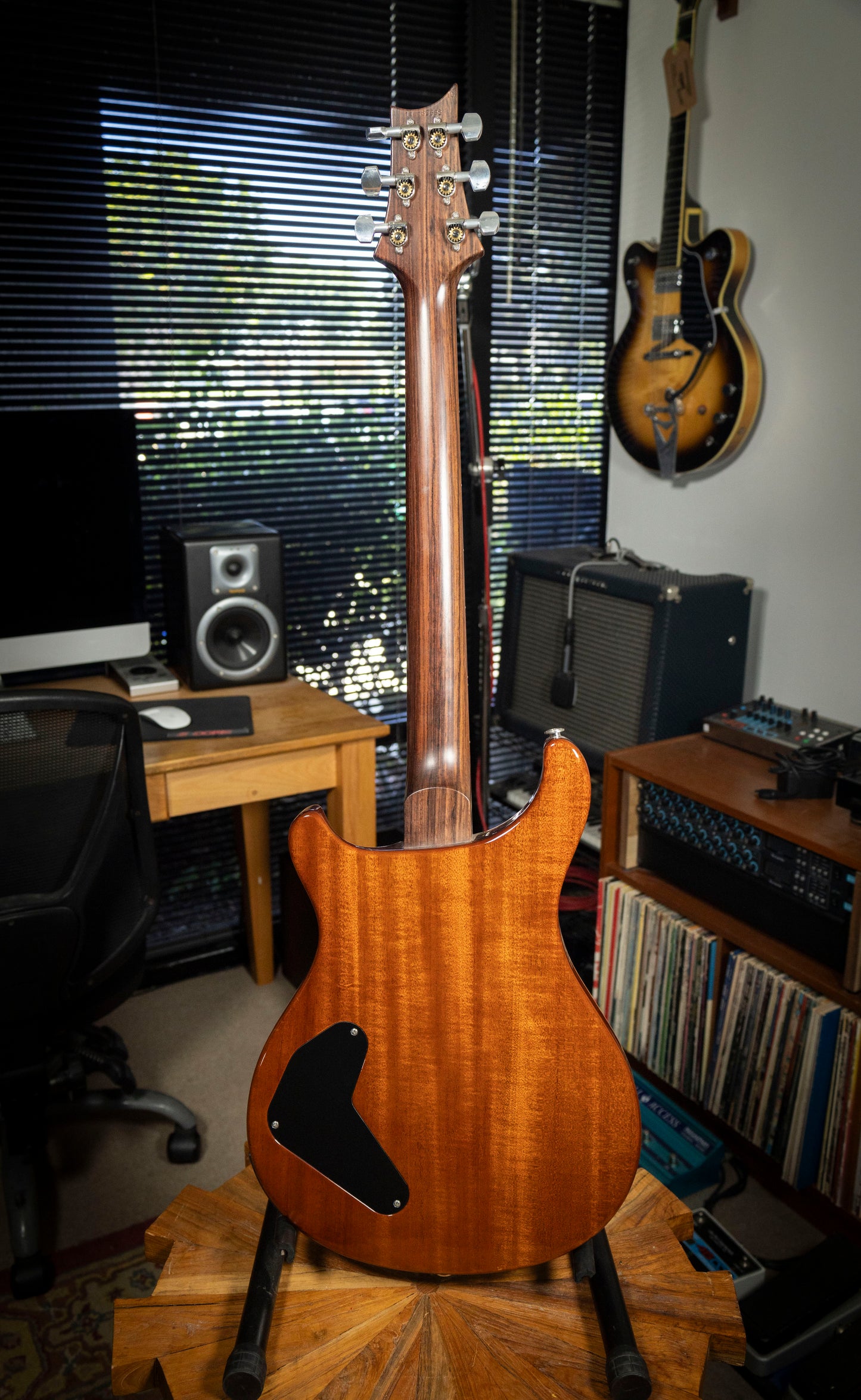 2011 PRS P-22 Namm Edition - Light Sunburst