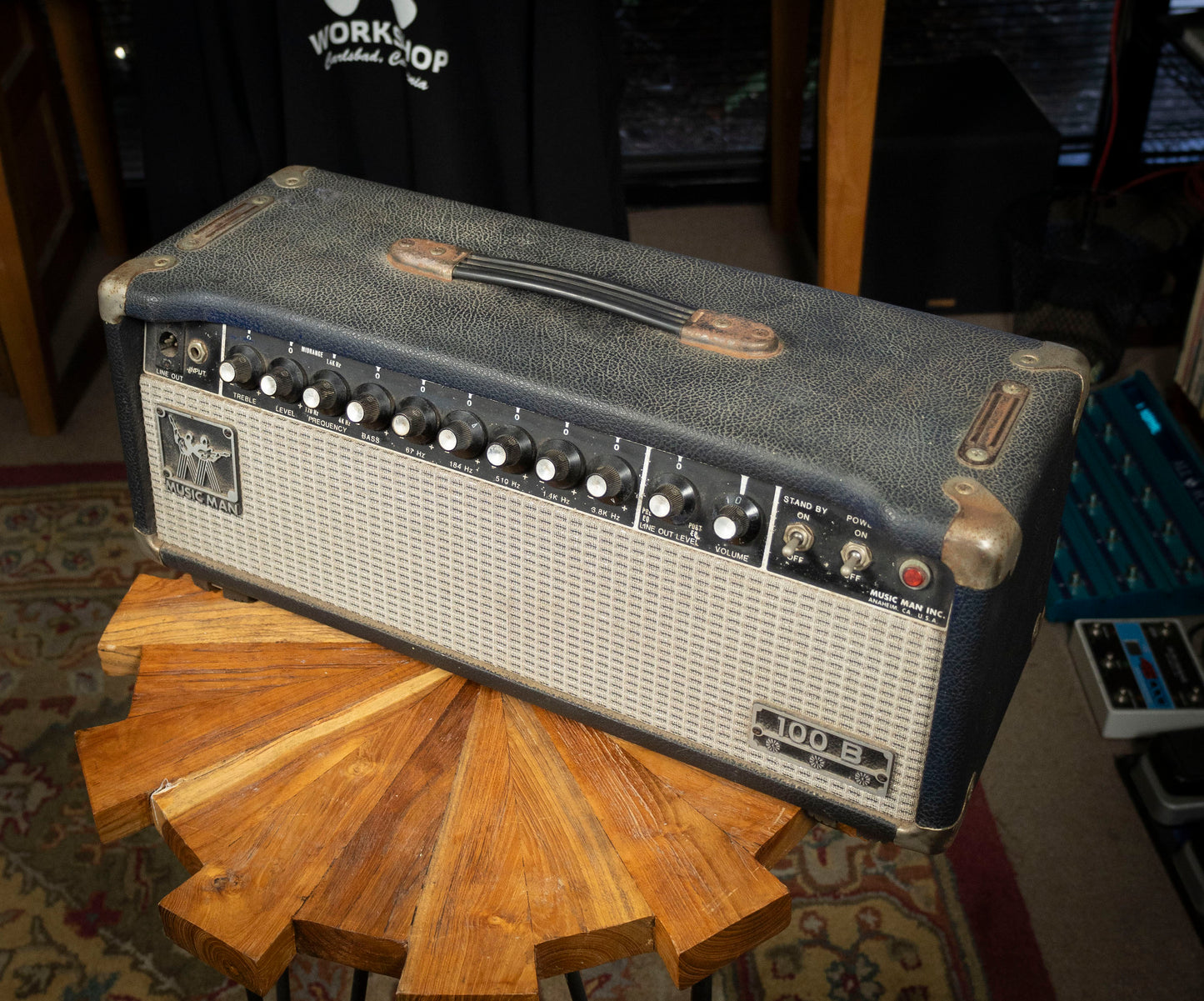1982-1984 Music Man 100 B 100-Watt Bass Amp Head with Balanced Line Output - Black