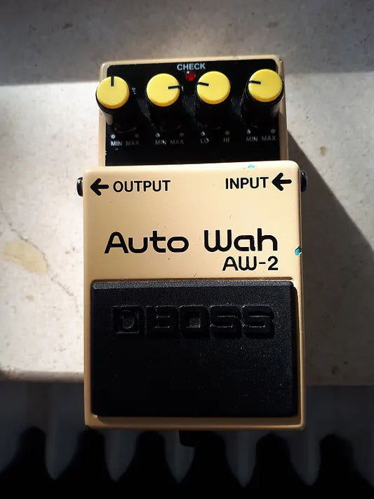 A - Boss AW-2 Auto Wah (Silver Label) 1991 - 1999 - Yellow