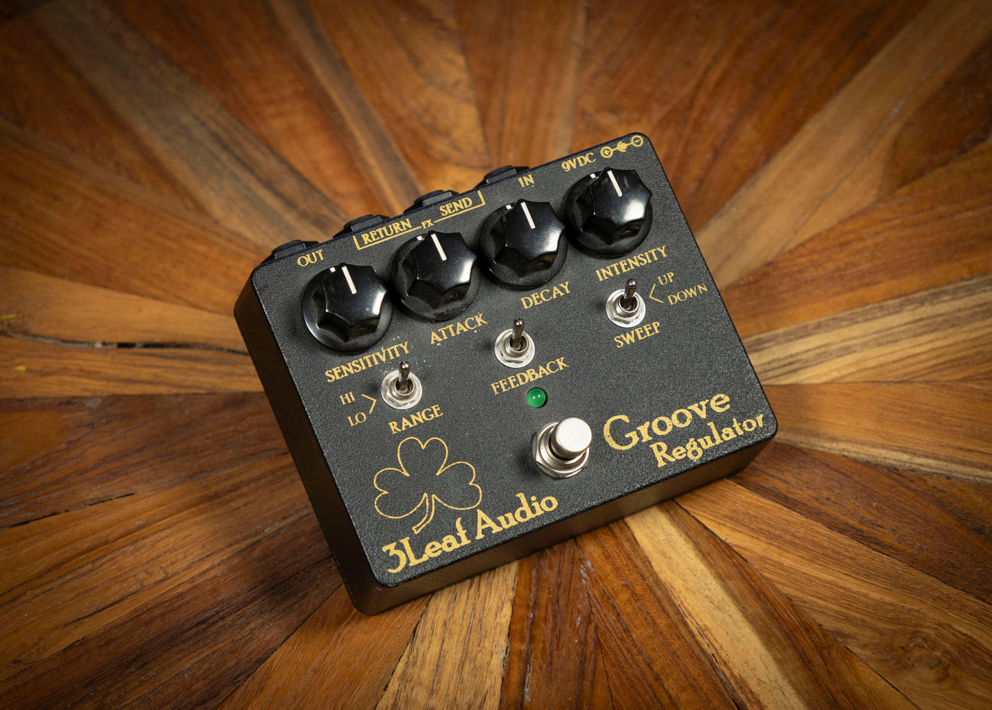2008 3Leaf Audio Groove Regulator  - Metallic Gold Over Black
