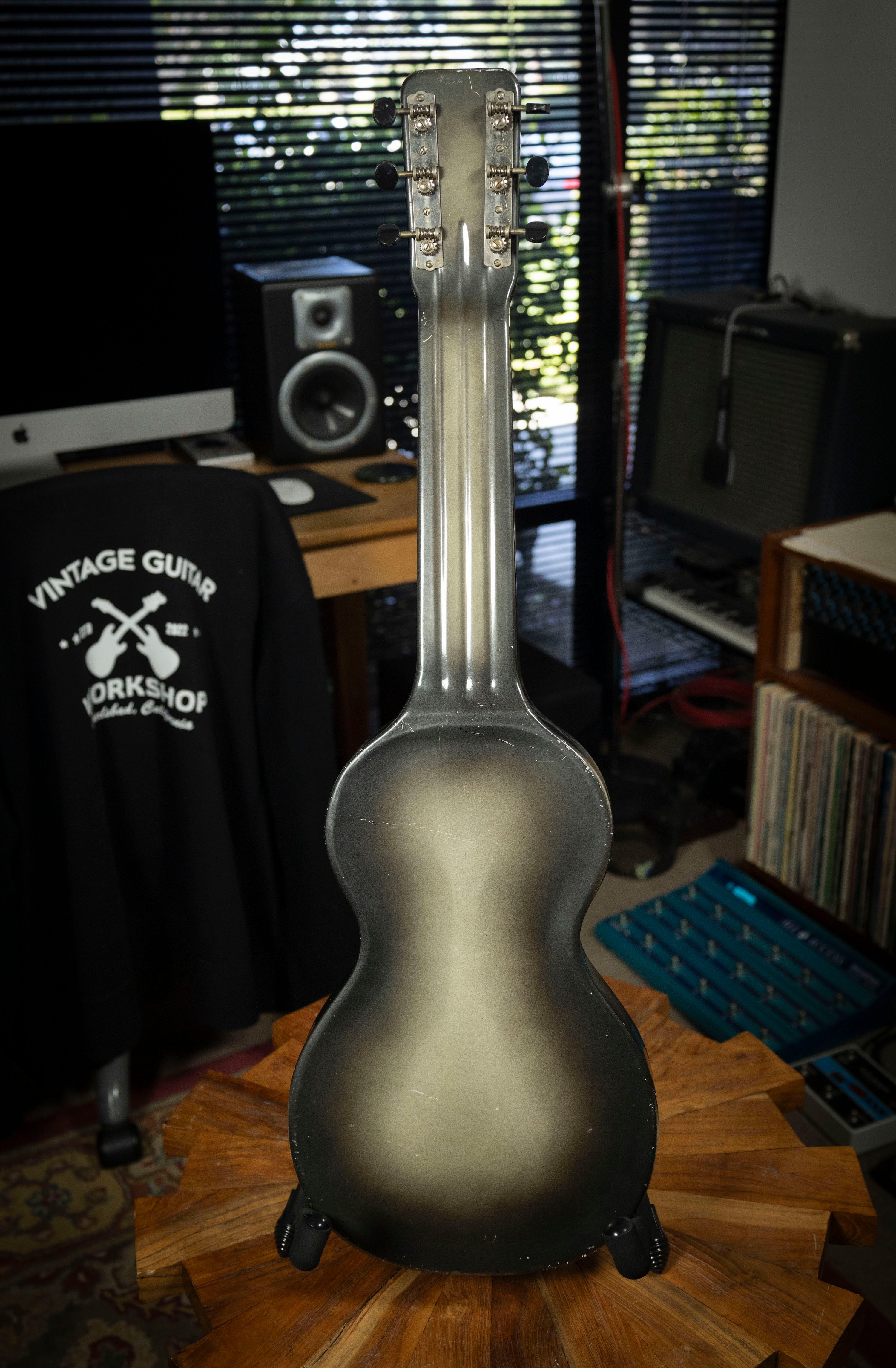 リッケンバッカー　Rickenbacher Electro Model NS Rickenbacker Model NS Lap Steel Electric Guitar (1940s