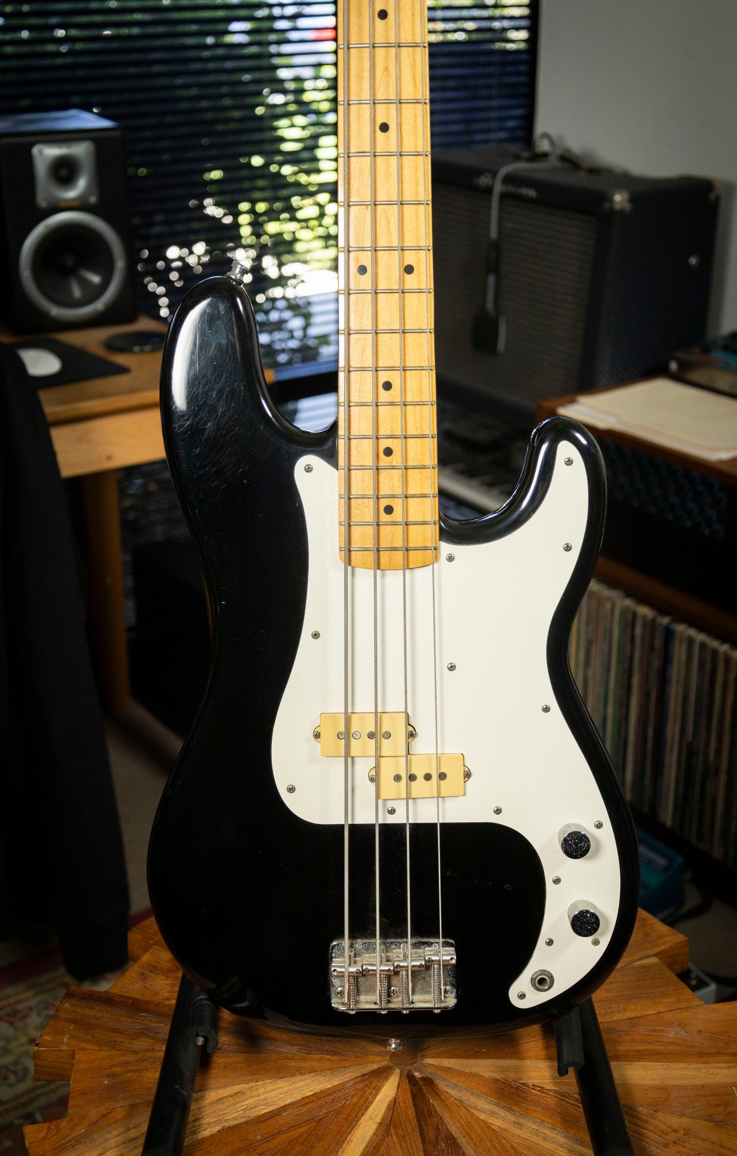 1983-1985 Fender American Standard Precision Bass with Maple Fretboard  - Black