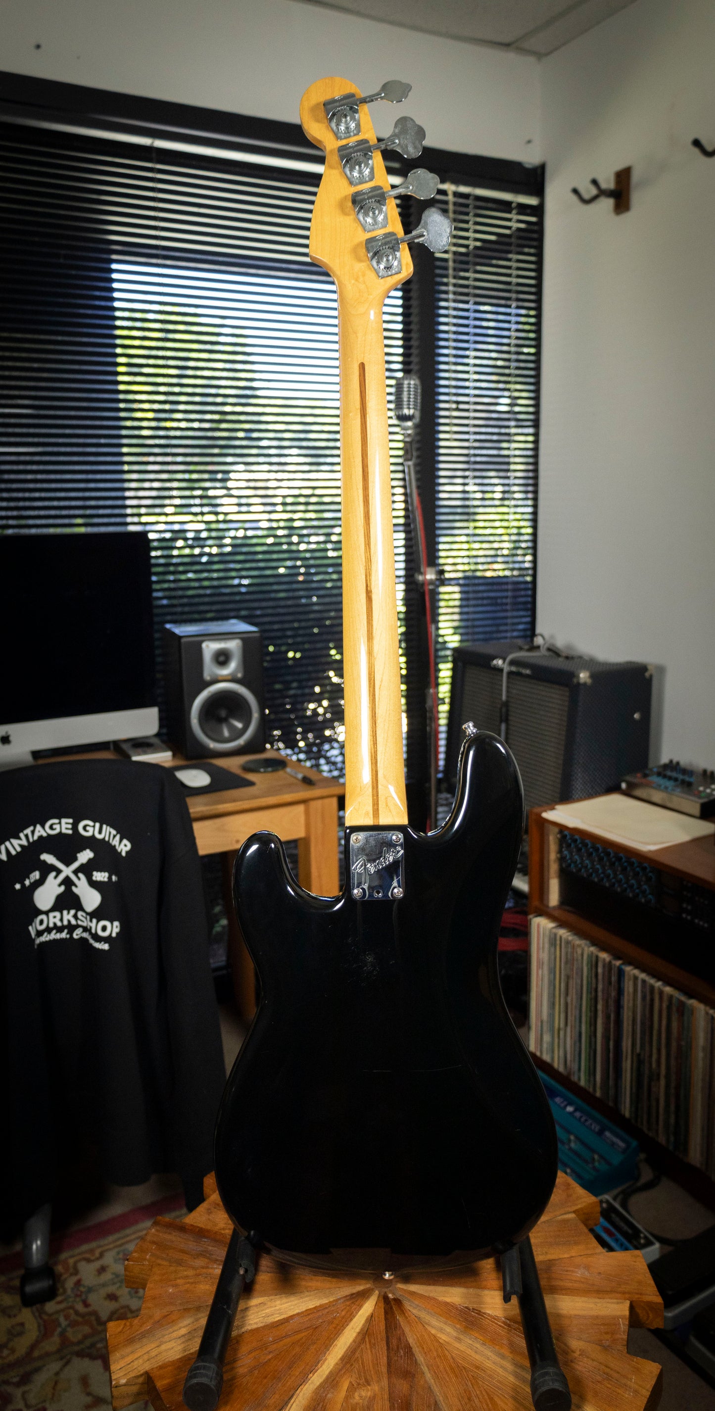 1983-1985 Fender American Standard Precision Bass with Maple Fretboard  - Black