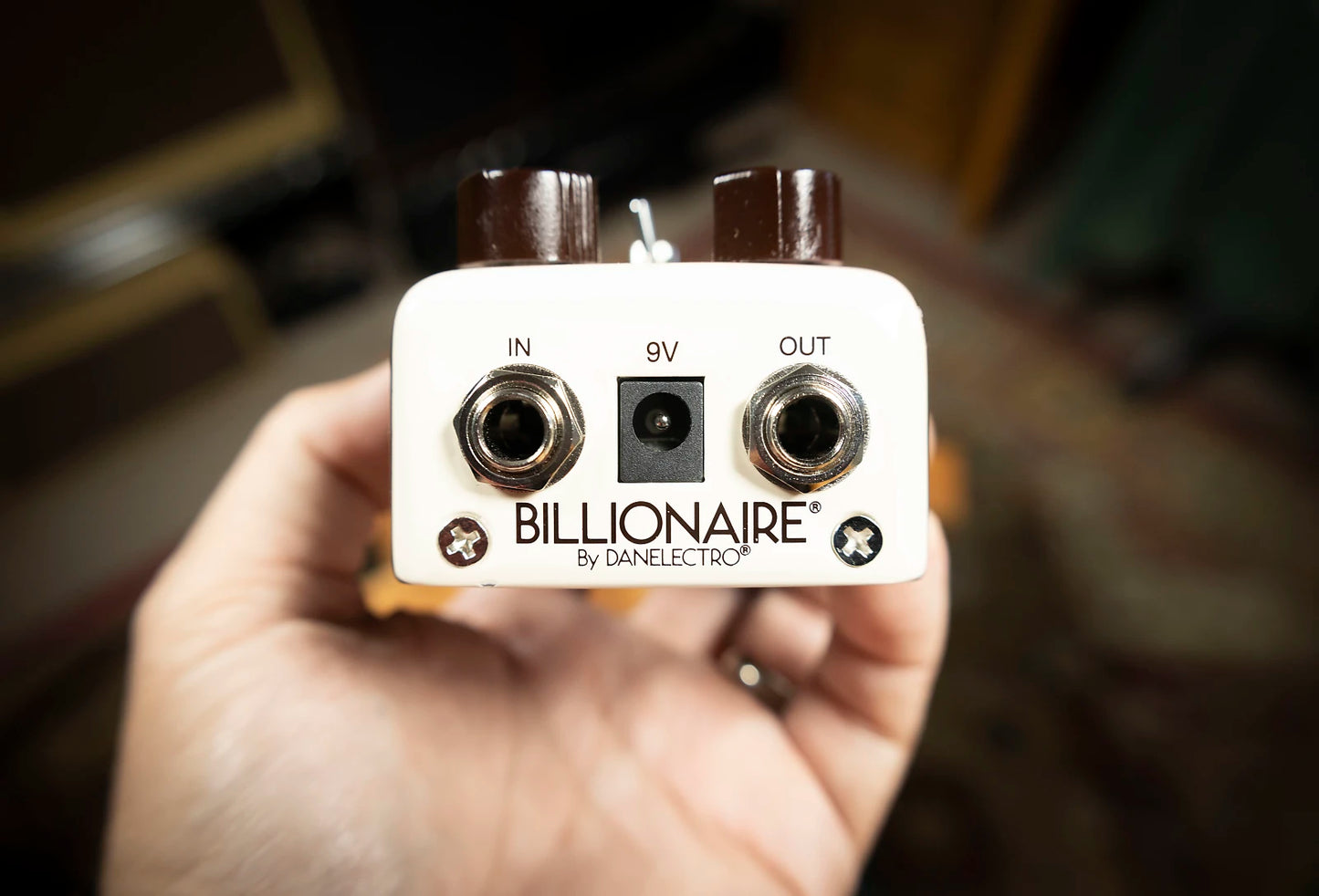 A - Danelectro Billionaire Filthy Rich Tremolo 2010s - Cream/Black