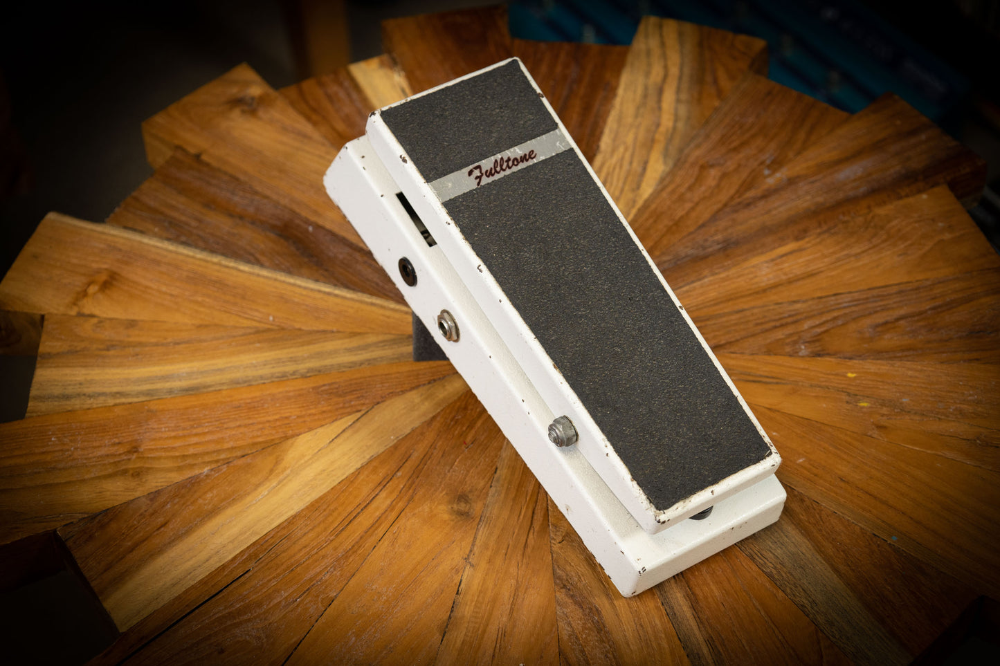 A - Fulltone Clyde Deluxe Wah 2000s - White