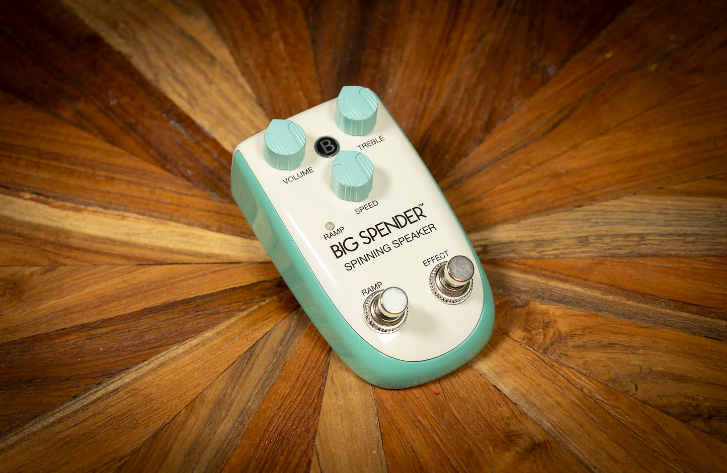 A -Danelectro Billionaire Big Spender Spinning Speaker 2010s - Cream/Turquoise