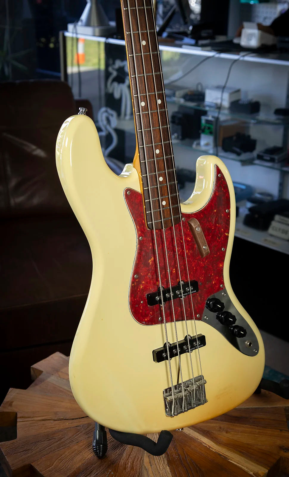 1990's Fender Jazz Bass - Buttercream