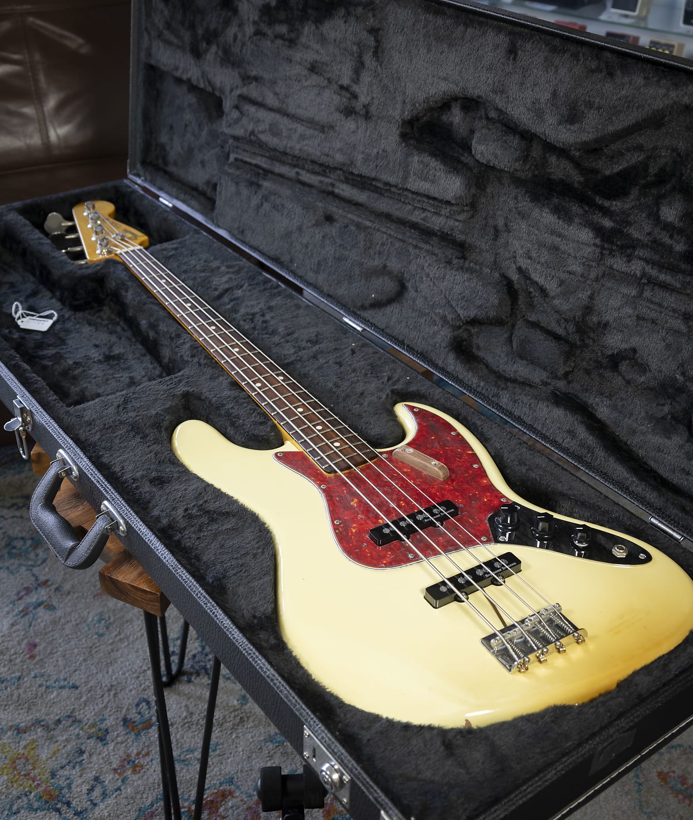 1990's Fender Jazz Bass - Buttercream